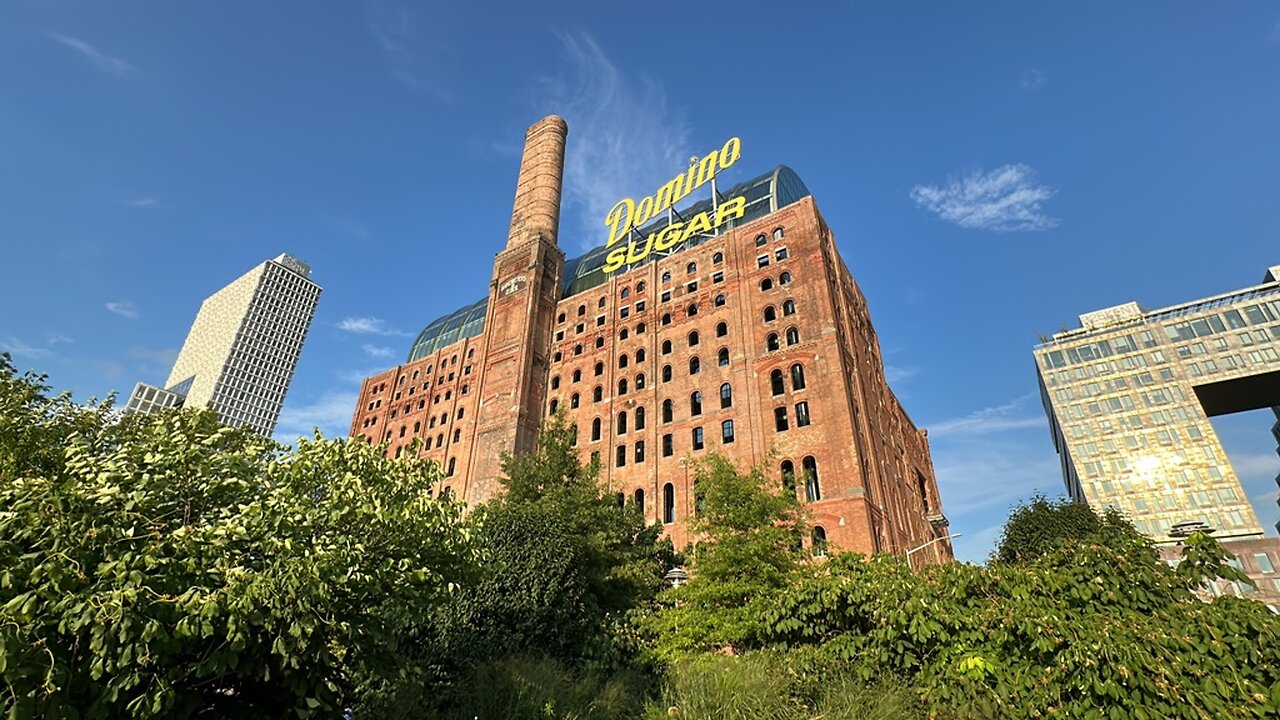 1080P Walking Around Domino Sugar Factory Park15 River St Brooklyn NY 11249 New York City NYC ASMR