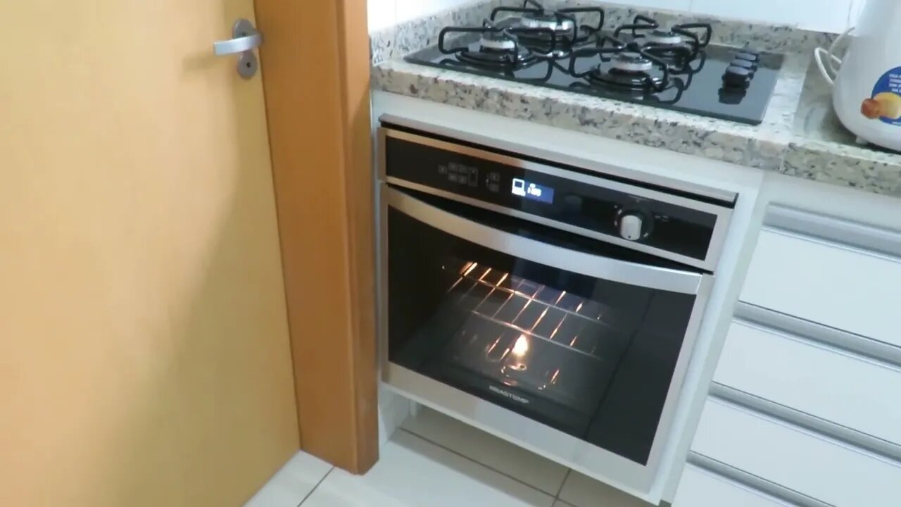 Forno de Embutir a Gás Brastemp 78 Litros Cor Inox com Convecção e Termômetro Meat Control