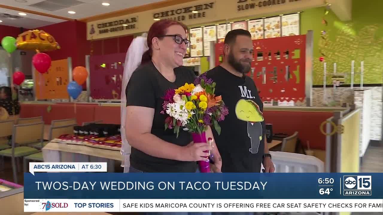 Couple gets married on 2-22-22 on a taco Tuesday at Del Taco