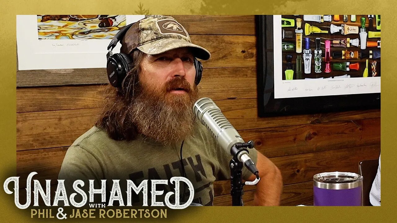 Jase Robertson Leaves Restaurant Customers Slack-Jawed & Horrified