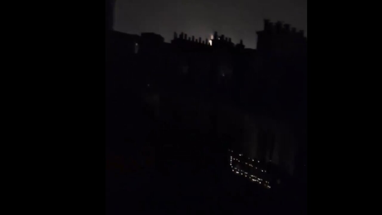 MASSIVE POWER WIDESPRED OUTAGES🇫🇷🔦🌄🗼🔌💡SHUTDOWN DISTRICTS IN PARIS FRANCE🌃🪫🗼💫