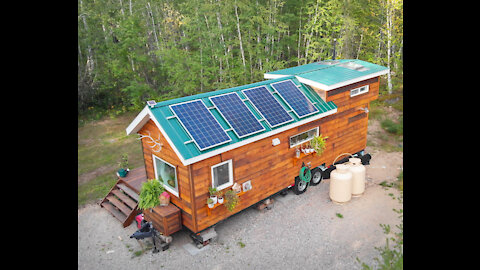 Woman Living Off-Grid in Her Tiny House in Northern Canada