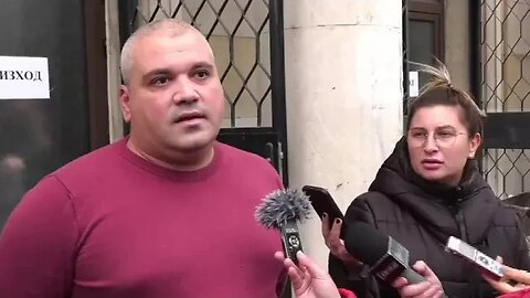 7 годишно момиче е принуждавано да живее в кокошарник без дневна светлина