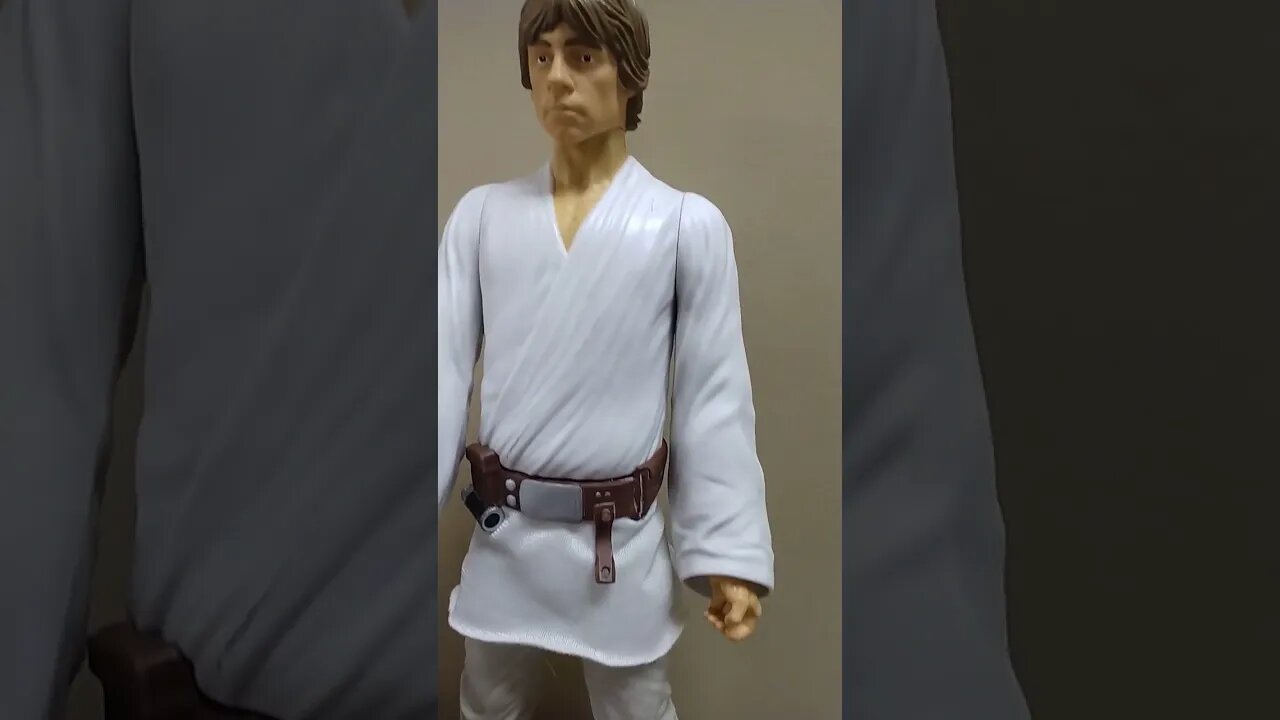 2014 18 inch Luke Skywalker figure. 👍