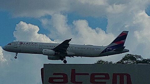 Airbus A321 PT-MXI vindo de Brasília para Manaus