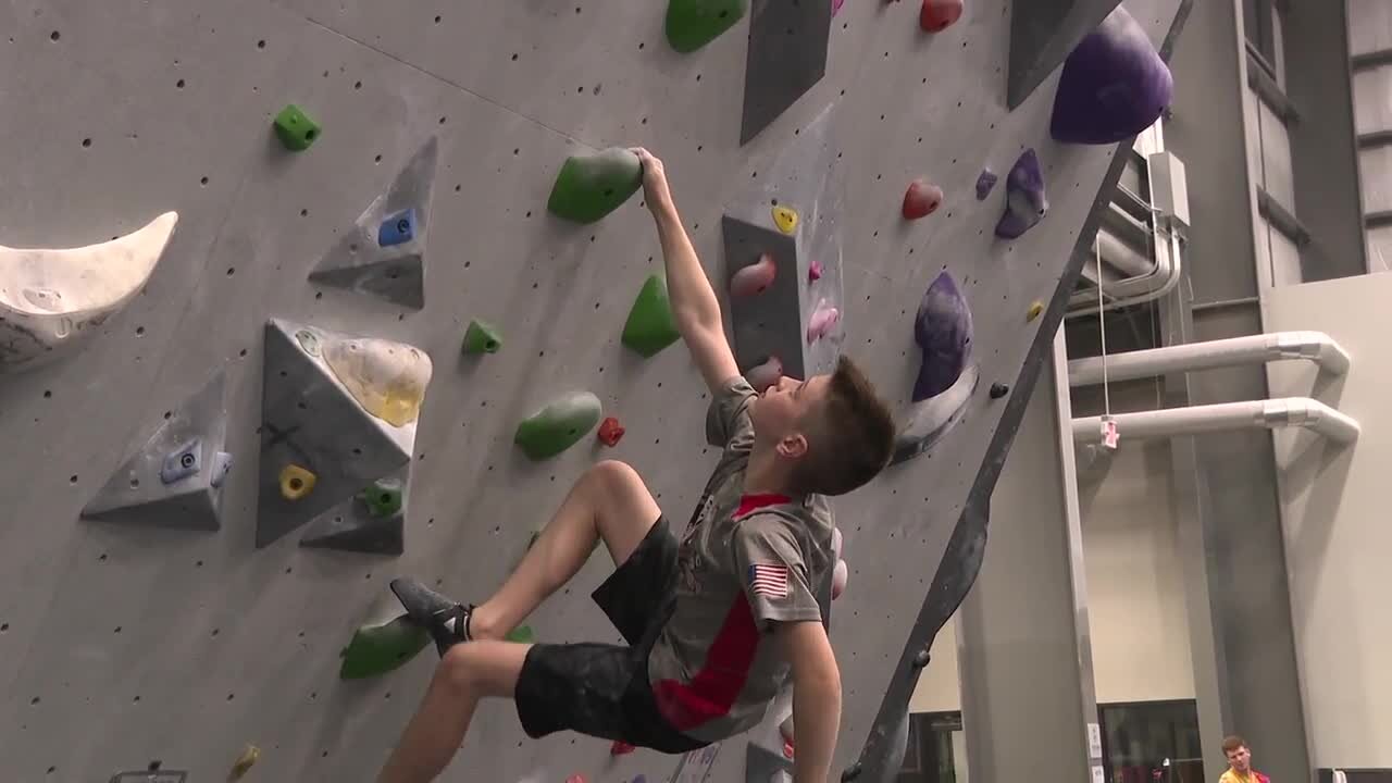 Super 7: Colden Floss
