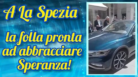 Ecco com'è stato accolto Speranza a La Spezia!