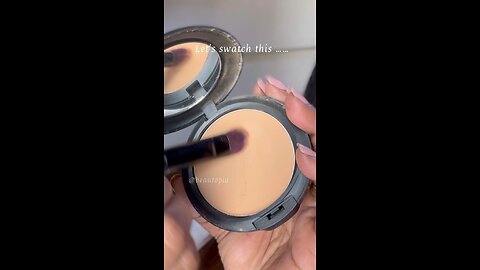 Swatching NC43 M.A.C Studio Fix Powder plus foundation #makeup #maccosmetics #studiofix #compact