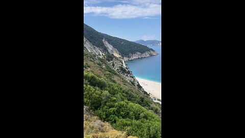 Myrtos Beach: Crystal Waters and Coastal Splendor
