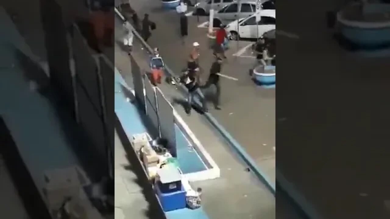 Emboscada de torcida causa confusão em Caxias durante ação social