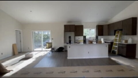 34TH AVENUE - INTERIOR