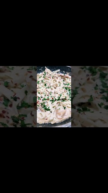 spicy chicken alfredo | chicken alfredo recipe | chicken alfredo near me #Shorts