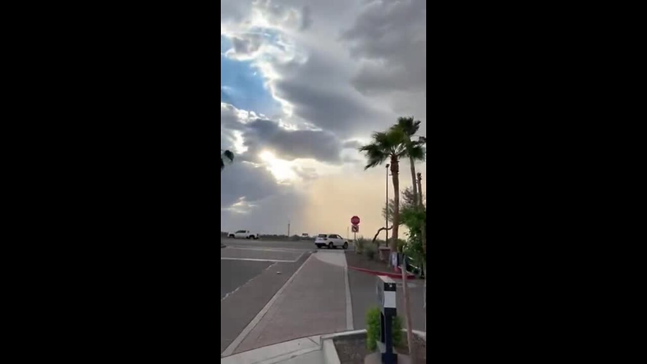 Another video of a huge dust wall at Queen Creek and Higley roads