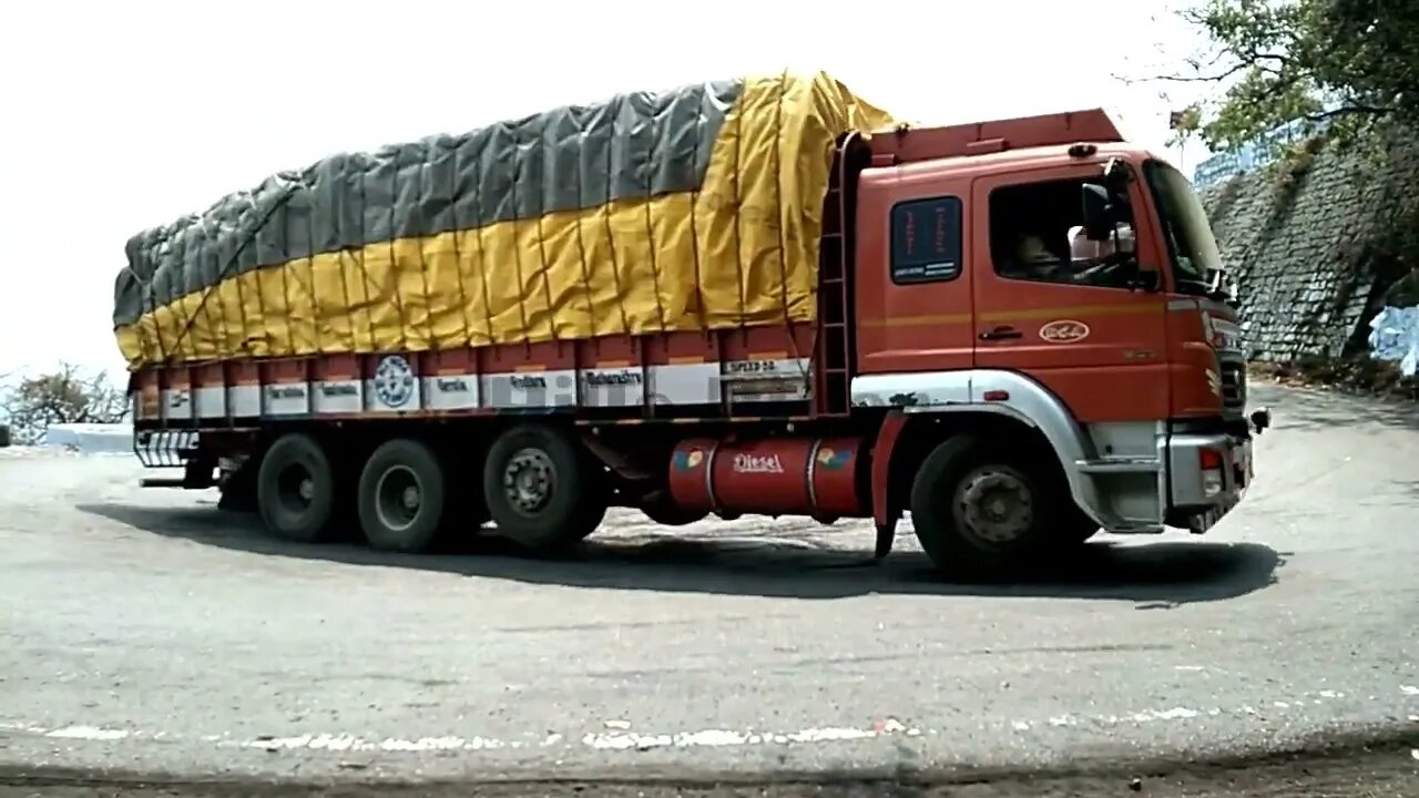 Load Lorry And bharath benz Turning 2/27 Hairpin Bend Dhimbam Hills Driving