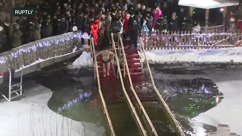 Muscovites celebrate Epiphany with ice bathing in Moscow