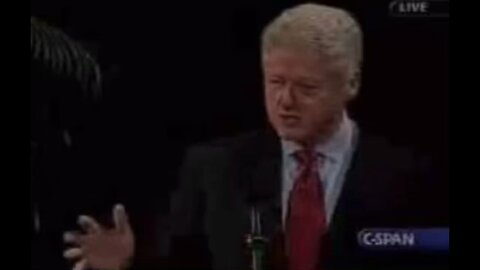 Former US President Bill Clinton Says That America Needs a ‘New World Order’