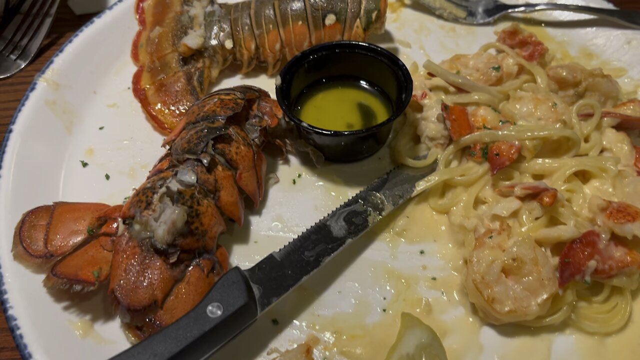 Decreasing marginal utility by the second lobster tail