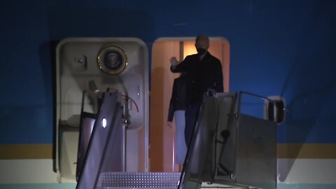 Bidens depart Colorado on Air Force One