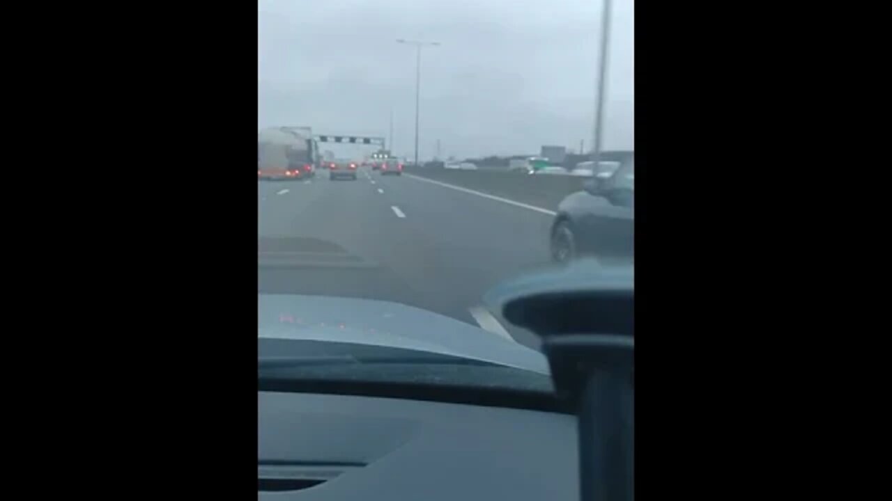 Driving Live. 3