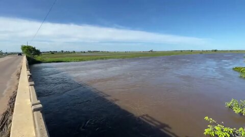 RIO Itabapoana. Último trecho do Itabapoana, na foz em Presidente Kennedy.