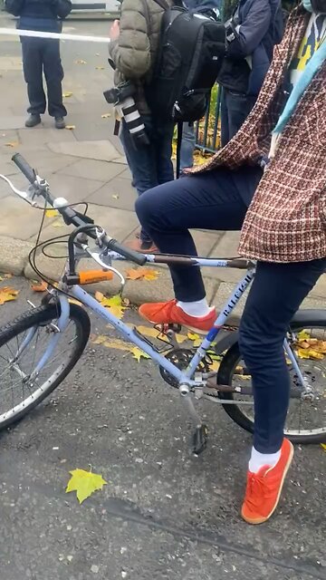 Liberal Irish Journalist Who Smears Opponents of Mass-Immigration As Far Right Gets Sent On His Bike