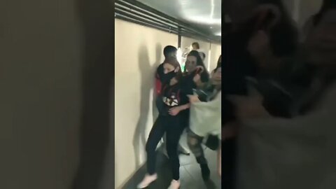 O QUE VOCÊS ACHAM DESSA SITUAÇÃO???