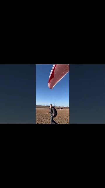 Students practicing forward inflations www.ParamotorArkansas.com￼