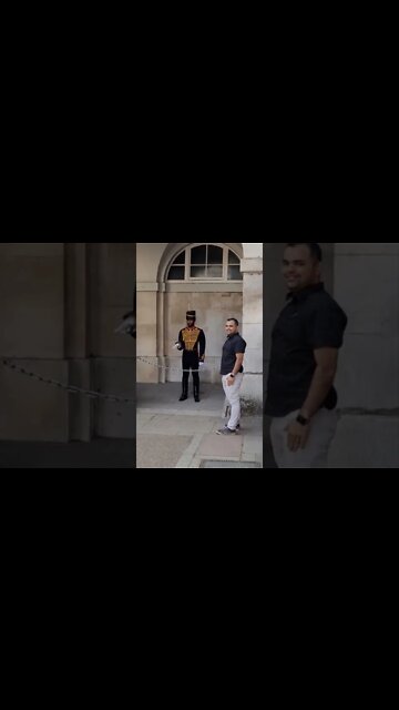 trying to make the Queen's guard laugh #horseguardsparade