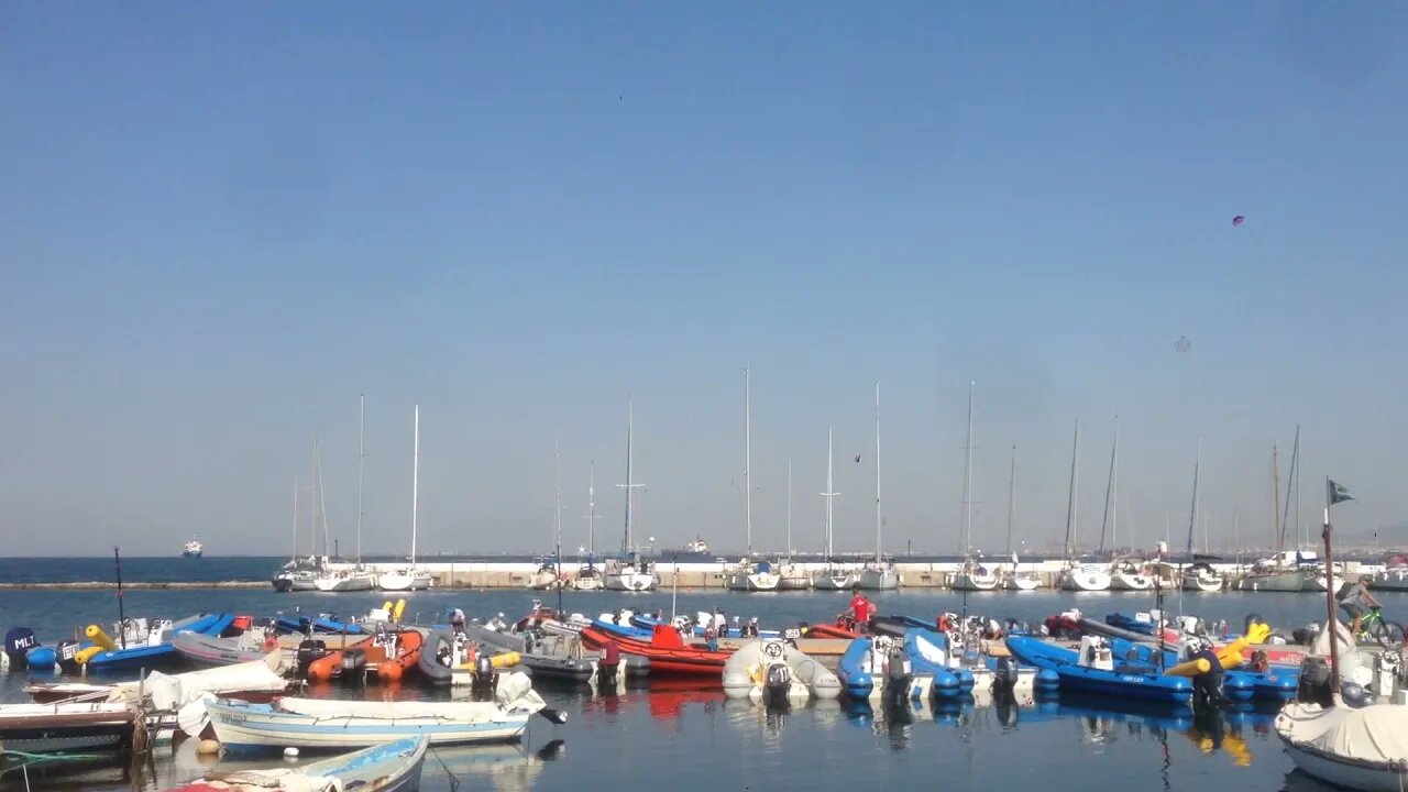Όταν η θάλασσα γίνεται καθρέπτης