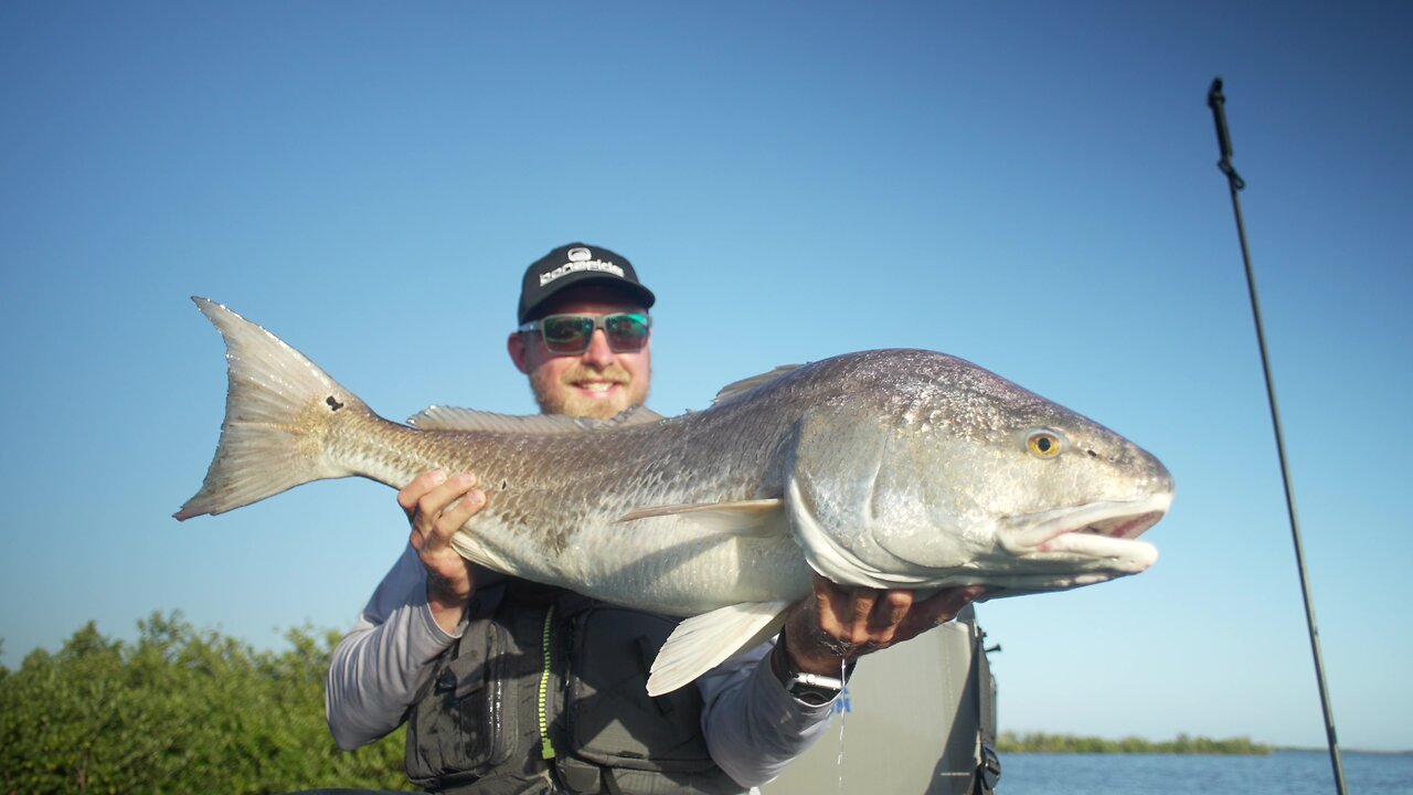 Fishing Louisiana Bayou for GIANT Bull Reds- Day 1