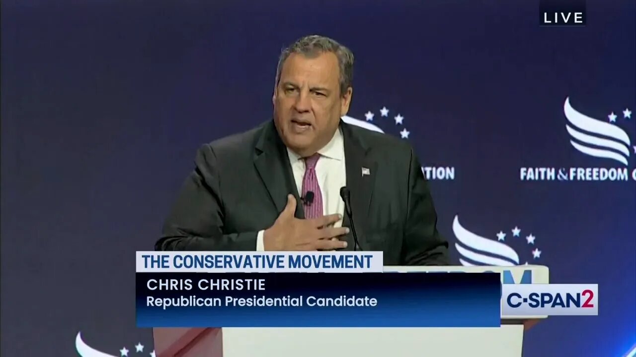 OUCH: Crowd BOOS Chris Christie After Bizarre Trump Attack