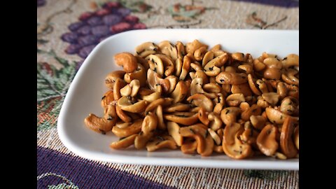 Super Easy Roasted Cashews (olive oil & thyme)… ready to serve in 15 minutes