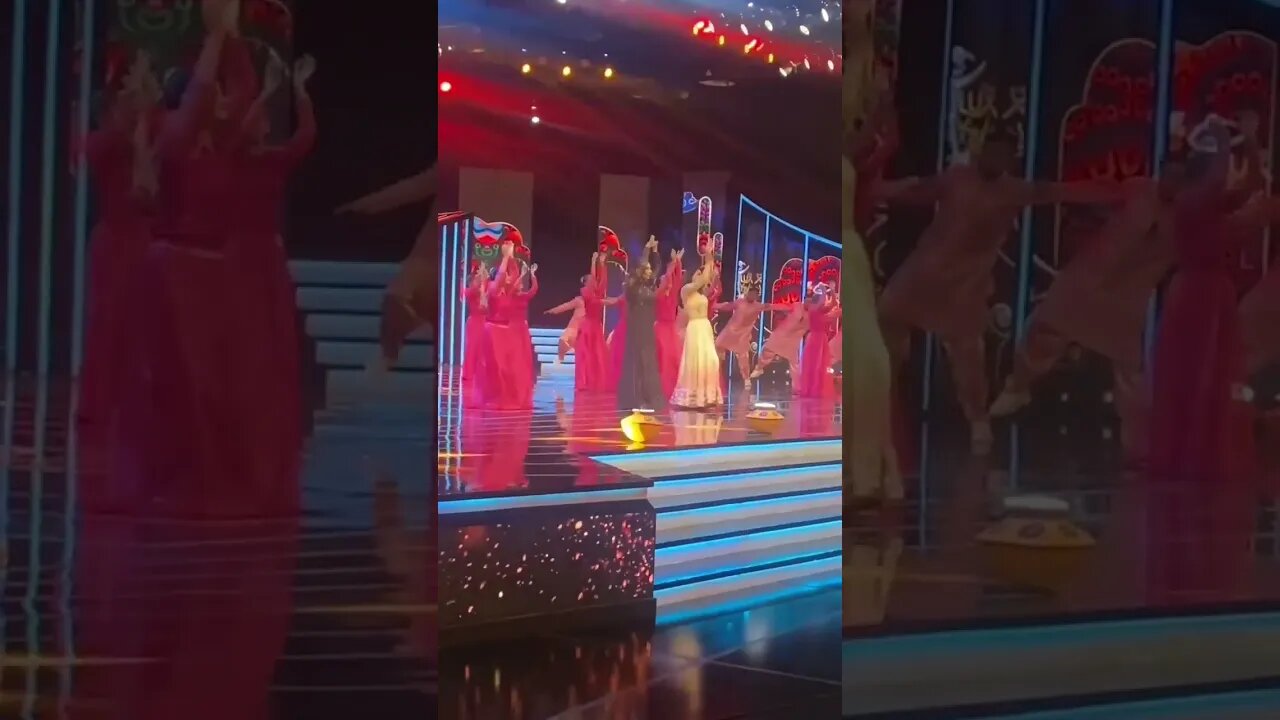 Reema Khan, saba qamar at #lsa2023 #reemakhan #sabaqamar #filmindustry #dance #celebrity