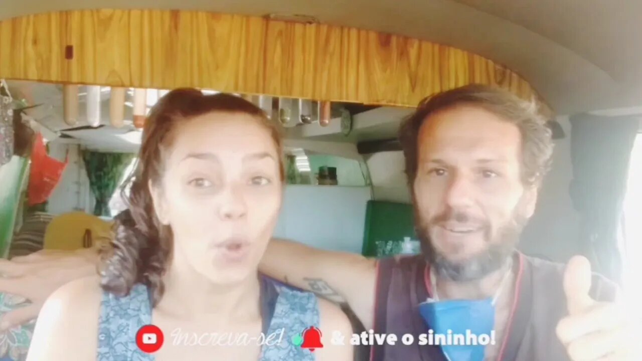 Nós moramos, trabalhamos e estamos conhecemos o Brasil numa kombi - Seja bem-vindo ao canal!