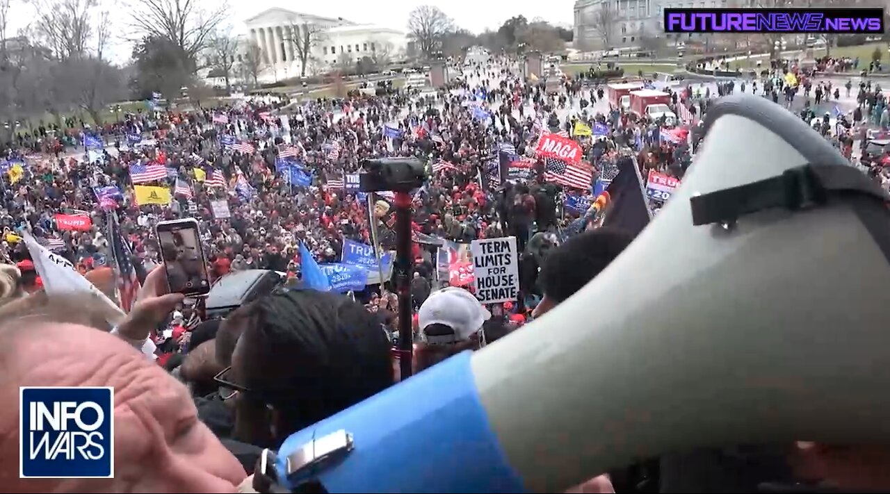 Video Proof- Alex Jones Calls for Peace at DC Capitol on Jan 6th