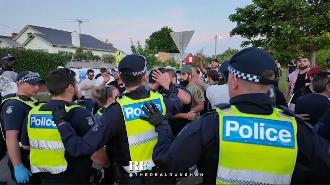 Tension escalates as Palestinian and Israeli communities collide in Caulfield