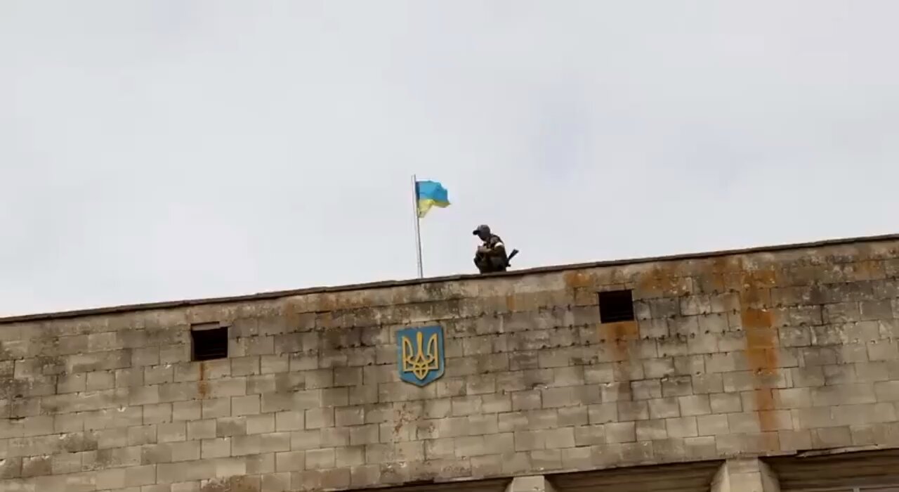 Video of the flag change in Primorsk, Zaporozhye region Ukraine