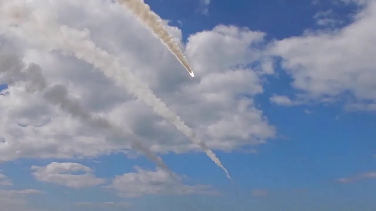 🔴 Ukraine War - Russia Mass Launches Cruise Missiles At Targets In Ukraine From Crimea