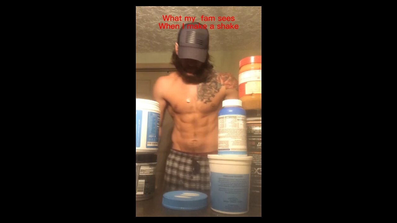 It’s just creatine I swear 😂 #creatine #protein #collagen #vitamin #peanutbutter #yogurt #shake