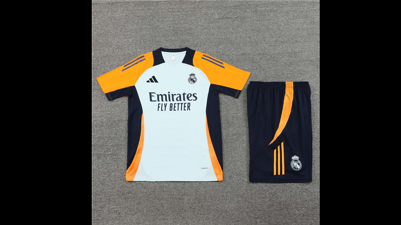 👉🏻⚽️ 2024/25 Real Madrid Adult White Short Sleeve Training Kit