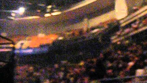 Mitt in Manchester Pan of Crowd about 15 30 min before start