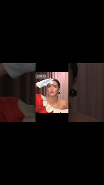 Mariacarlaboscono in Moschino Spring/Summer 2004 FashionShow by Rossellajardini