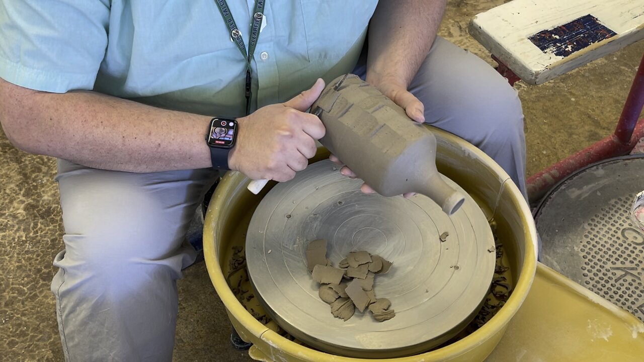 Faceting Decoration on a Pot