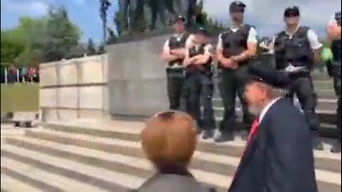 Slovakia blocking access to a Soviet monument so people cannot lay down flowers on Victory Day