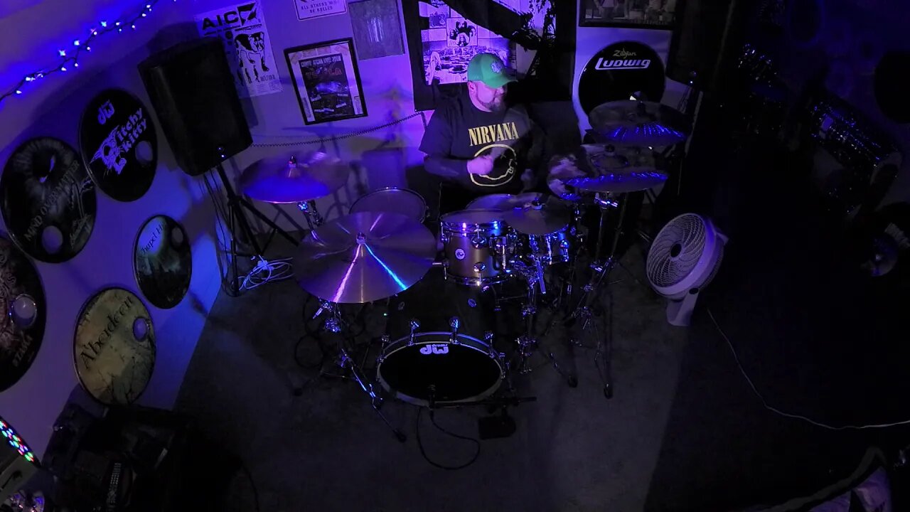 Ramble On, Led Zeppelin Drum Cover ( Testing out a New Dw Collector Kit}