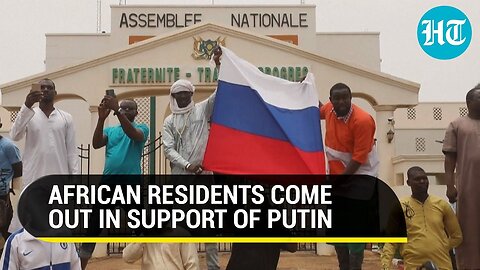 Demonstrators in Niger burn French flags and raise Russian flags across the country!