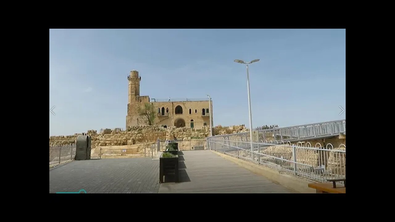 Ahava Adventures - Tomb of Prophet Samuel outside of Jerusalem. Also IDF paratroopers. Walk with me!