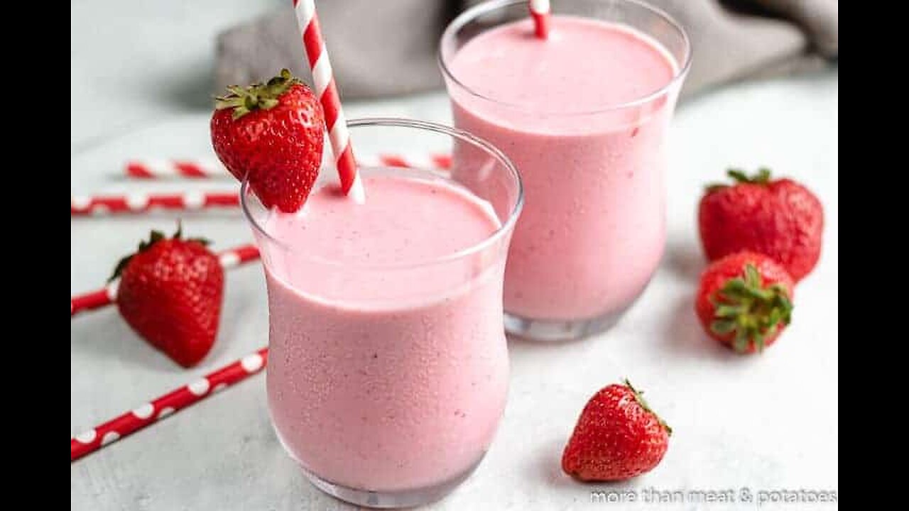 Greek Yogurt Smoothie with peanut butter, oatmeal, strawberry, and honey