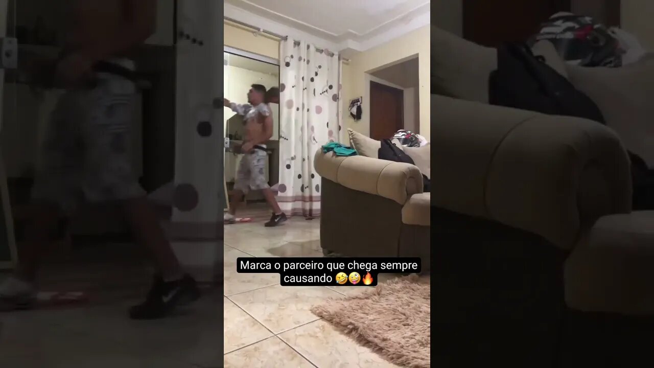 MARCA SEU PARCEIRO QUE SEMPRE CHEGA CAUSANDO ( GRAU ) ( CORTANDO GIRO ) #meme #shorts #viralizou !!