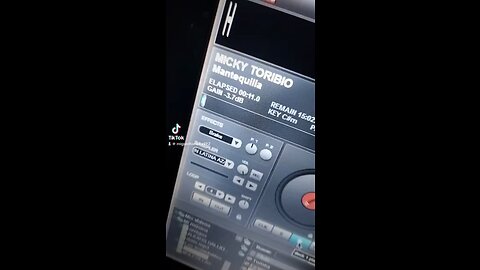 MANTEQUILLA EN PAN CALIENTE— MICKY TORIBIO